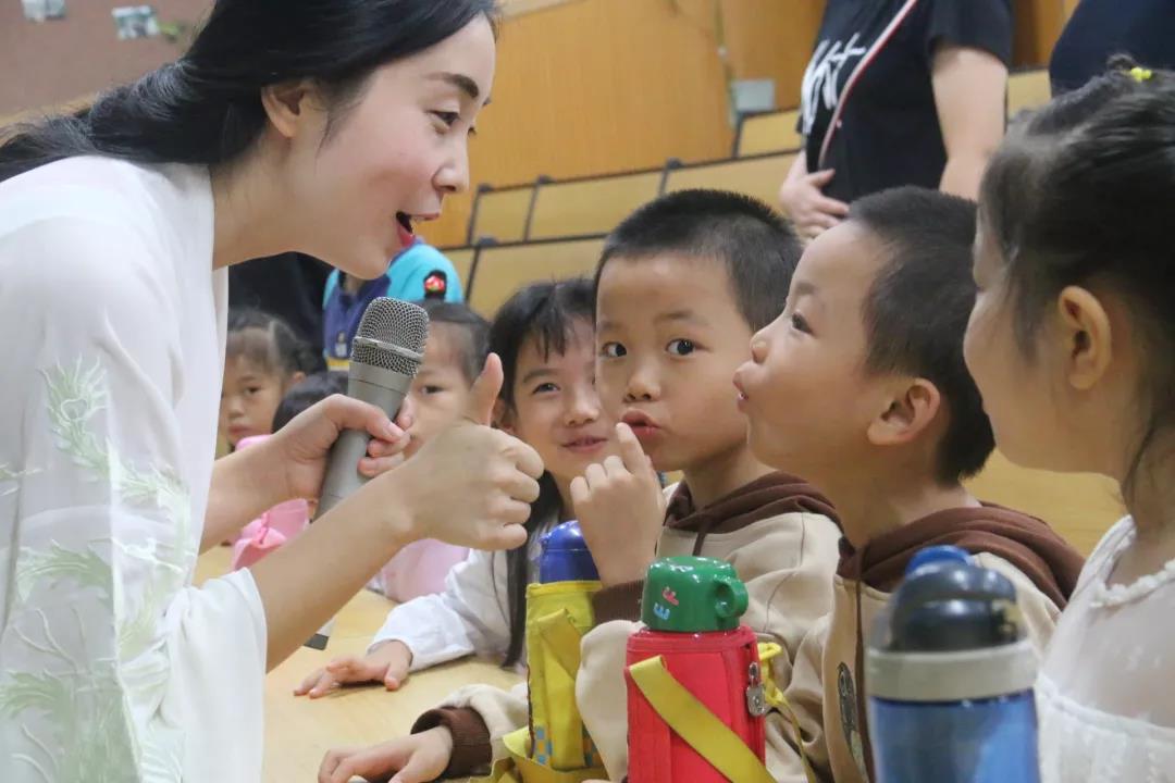 龍崗區(qū)開(kāi)展《詩(shī)經(jīng)》主題原創(chuàng)音樂(lè)培訓(xùn)課